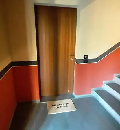 Cozy Flat + Parking Close To Center/airport Apartamento