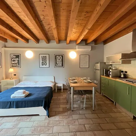 Cozy Flat + Parking Close To Center/airport Apartment Bergamo