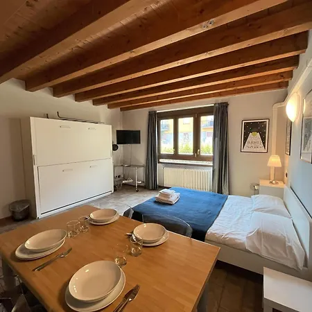 Cozy Flat + Parking Close To Center/airport *