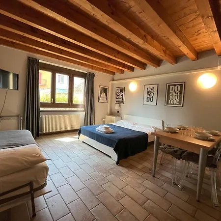 Cozy Flat + Parking Close To Center/airport * 贝尔加莫