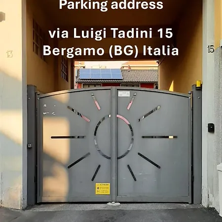 Cozy Flat + Parking Close To Center/airport Apartamento