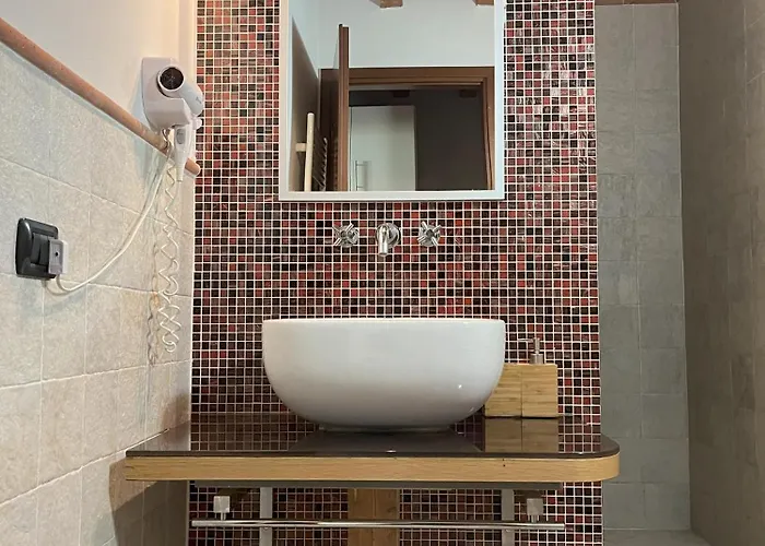 Cozy Flat + Parking Close To Center/airport アパート