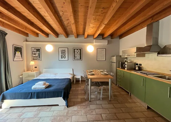 Cozy Flat + Parking Close To Center/airport アパート ベルガモ