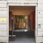 Cozy Flat + Parking Close To Center/airport Apartamento